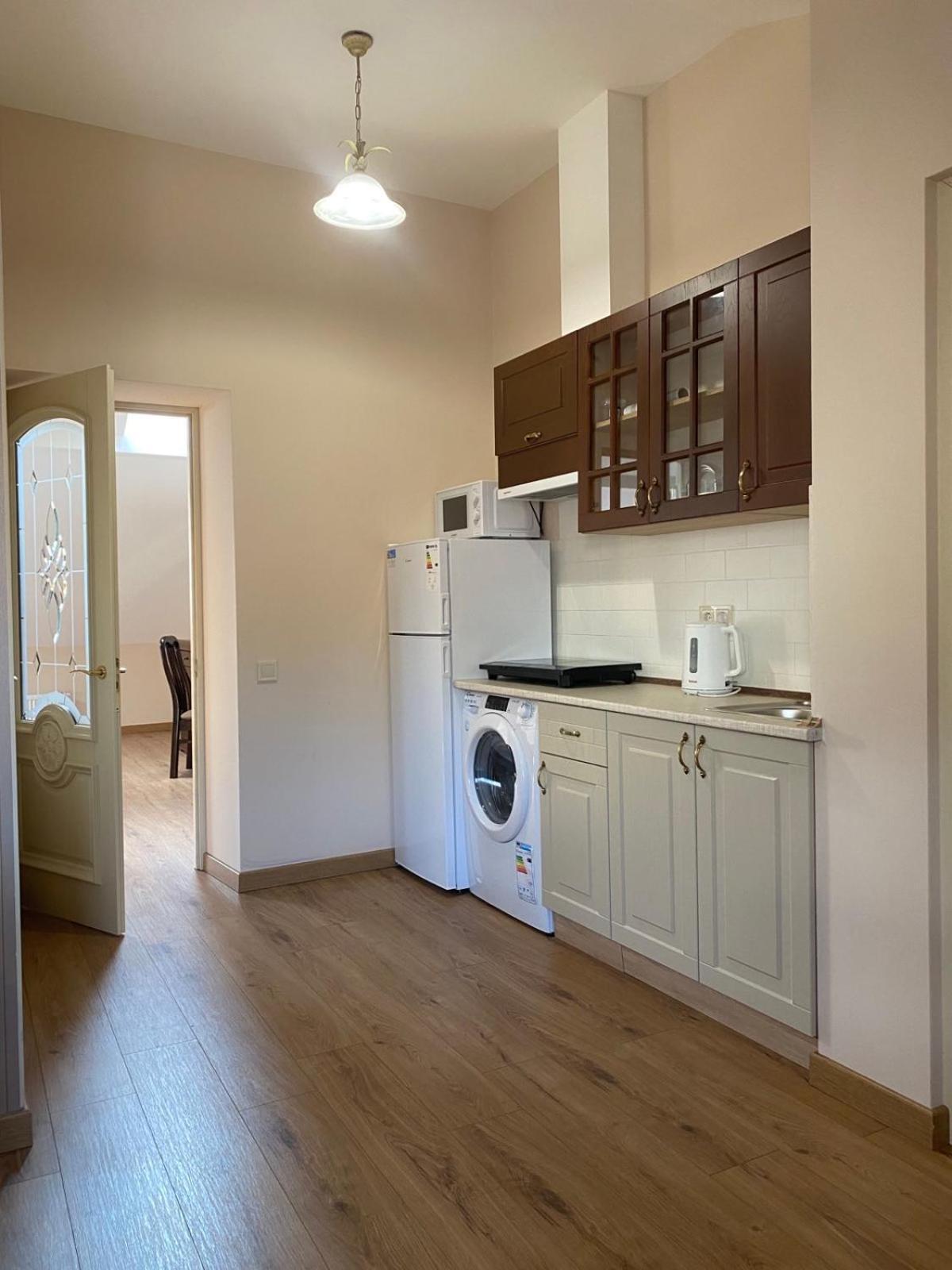 Apart Yaroslava Osmomysla 9 Square - City Center Lviv Eksteriør billede