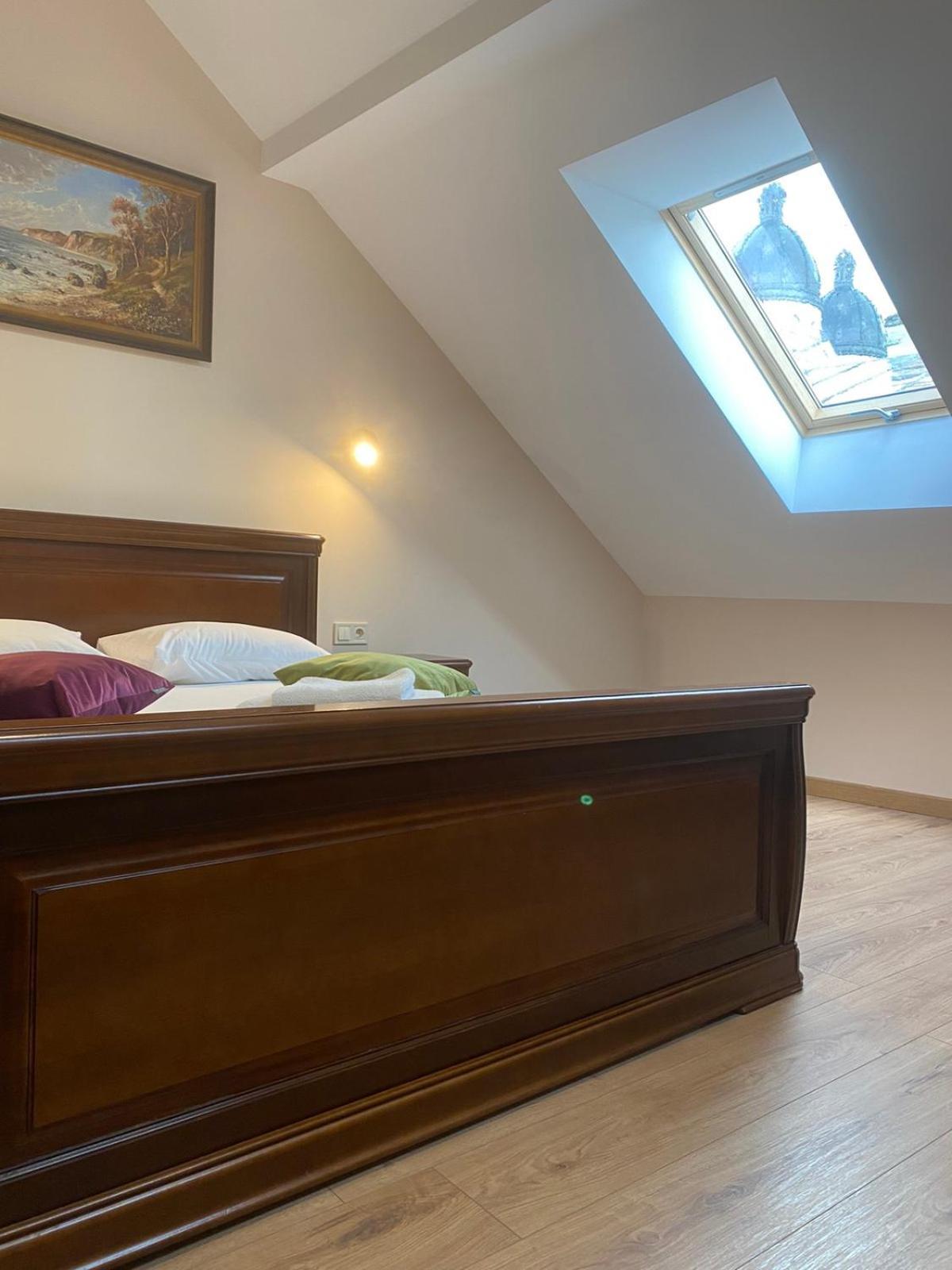 Apart Yaroslava Osmomysla 9 Square - City Center Lviv Eksteriør billede