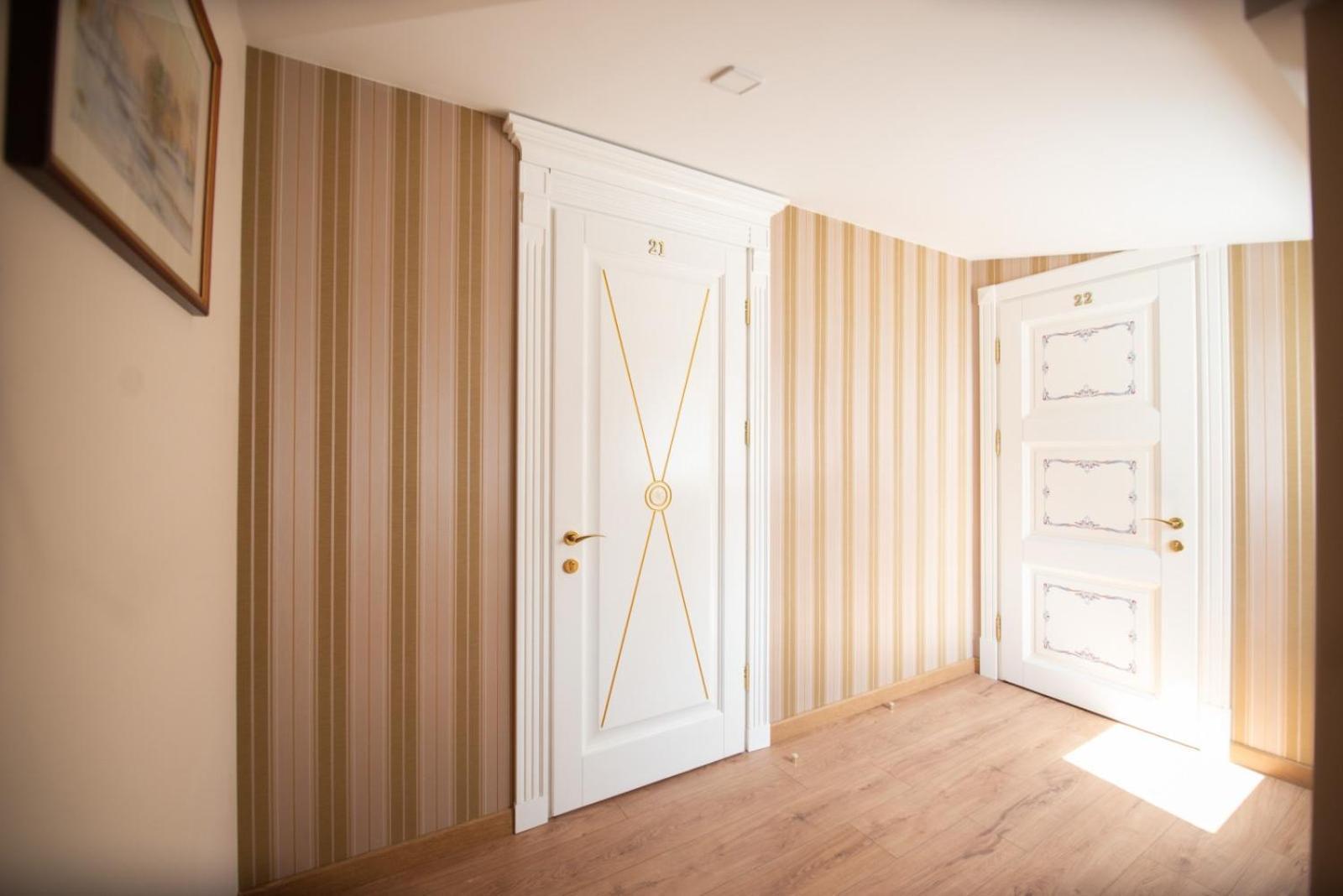 Apart Yaroslava Osmomysla 9 Square - City Center Lviv Værelse billede