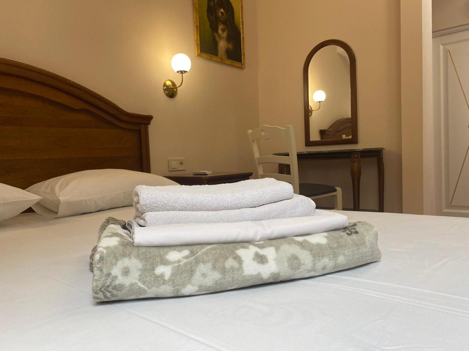 Apart Yaroslava Osmomysla 9 Square - City Center Lviv Værelse billede